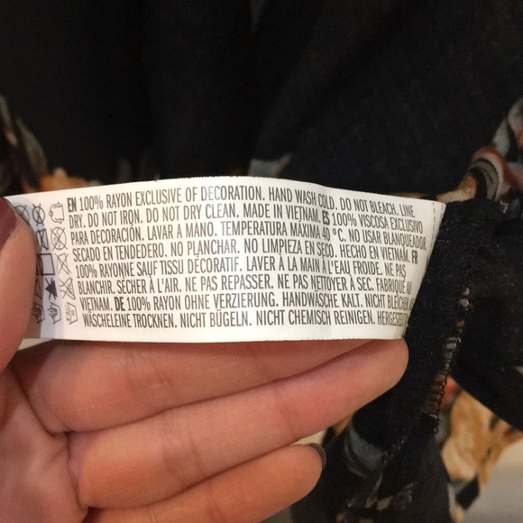 ❌SOLD❌Floral print kimono cardigan - Picture 2 of 3